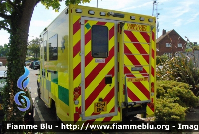 Mercedes-Benz Sprinter III serie restyle
Great Britain - Gran Bretagna
UK Specialist Ambulance Service 
Allestito Amz Kutno
Parole chiave: Ambulanza Mercedes-Benz Sprinter_IIIserie_restyle