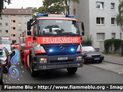 Mercedes-Benz Axor 1823 II serie
Bundesrepublik Deutschland - Germany - Germania
Feuerwehr Frankfurt Am Main 
Ambulanza Bariatrica e di terapia intensiva, ora utilizzata per trasporto di pazienti infettivi che richiedono assoluto isolamento
Parole chiave: Mercedes-Benz Axor_1823_IIserie