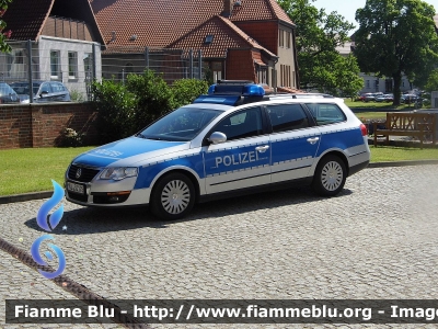 Volkswagen Passat Variant
Bundesrepublik Deutschland - Germania
Landespolizei Mecklenburg-Vorpommern
(Meclemburgo-Pomerania Anteriore)
