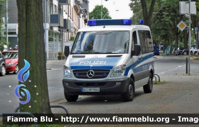 Mercedes-Benz Sprinter III serie
Bundesrepublik Deutschland - Germania
Landespolizei Hessen
Parole chiave: Ambulanza Ambulance Mercedes-Benz Sprinter_IIIserie