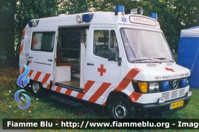 Mercedes-Benz 310
Nederland - Paesi Bassi
Nederlandse Rode Kruis
Parole chiave: Ambulanza Ambulance