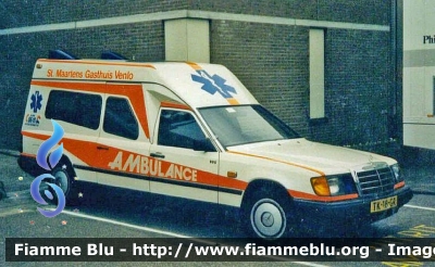 Mercedes-Benz classe E Wagon
Nederland - Paesi Bassi
St.Maartens Gasthuis Venlo
Parole chiave: Ambulanza Ambulance