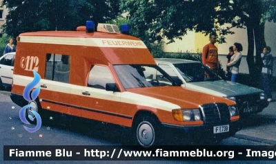 Mercedes-Benz classe E Wagon
Bundesrepublik Deutschland - Germany - Germania
Feuerwehr Frankfurt Am Main
Parole chiave: Ambulanza Ambulance