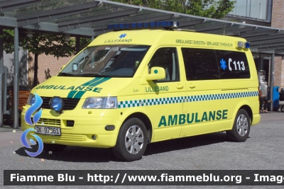 Volkswagen Transporter T5
Kongeriket Norge - Kongeriket Noreg - Norvegia
Sørlandet sykehus HF Ambulansetjenesten Servizio Ambulanze Ospedale Sørlandet
Parole chiave: Ambulanza Ambulance Volkswagen Transporter_T5