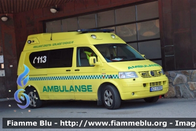 Volkswagen Transporter T5
Kongeriket Norge - Kongeriket Noreg - Norvegia
Sørlandet sykehus HF Ambulansetjenesten Servizio Ambulanze Ospedale Sørlandet
Parole chiave: Ambulanza Ambulance Volkswagen Transporter_T5