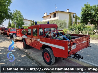 Land Rover Defender 130
Vigili del Fuoco
Comando Provinciale di Reggio Emilia
VF 22243

Parole chiave: Land-Rover Defender_130 VF22243