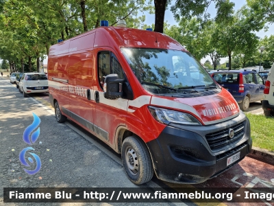 Fiat Ducato X290
Vigili del Fuoco
Comando Provinciale di Modena
Mo.CRA Contrasto Rischio Acquatico
Allestimento Fortini
VF 31359
Parole chiave: Fiat Ducato_X290 VF31359