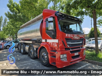 Iveco Stralis AD320S42 III serie
Vigili del Fuoco
Comando Provinciale di Torino
VF 32714
Parole chiave: Iveco Stralis_AD320S42_IIIserie VF32714