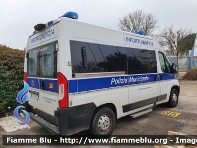 Fiat Ducato X290
Polizia Locale Ravenna
Reparto Antinfortunistica Stradale
RAVENNA 10
POLIZIA LOCALE YA 712 AF
Parole chiave: Fiat Ducato_X290 POLIZIALOCALEYA712AF