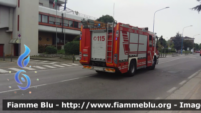 Iveco Stralis AF190S40 I serie 
Vigili del Fuoco
Comando Provinciale di Brescia
AutoPompaSerbatoio allestimento Iveco-Magirus
VF 23685
Parole chiave: Iveco Stralis_AF190S40_Iserie VF23685