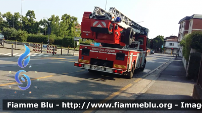 Iveco EuroFire 150E28 II serie
Vigili del Fuoco
Comando Provinciale di Brescia
AutoScala da 30 metri allestimento Iveco-Magirus
VF 22937
Parole chiave: Iveco EuroFire_150E28_IIserie VF22937