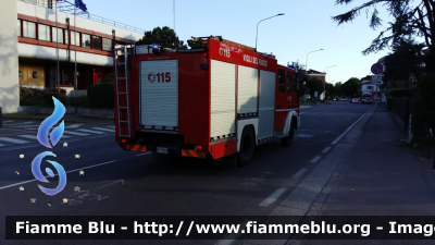 Iveco Eurofire 150E27 I serie
Vigili del Fuoco
Comando Provinciale di Brescia
AutoPompaSerbatoio allestimento Iveco-Magirus
VF 18148
Parole chiave: Iveco Eurofire_150E27_Iserie VF18148