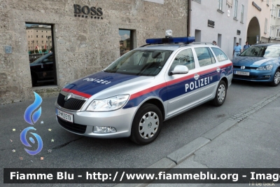 Skoda Octavia Wagon III serie
Österreich - Austria
Bundespolizei
Polizia di Stato
Parole chiave: Skoda Octavia_Wagon_IIIserie