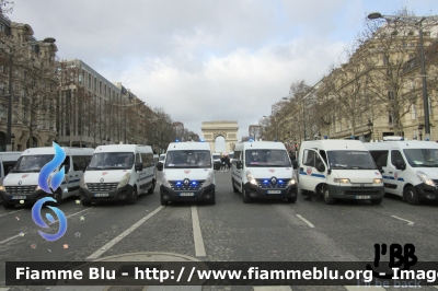 Renault Master V serie
France - Francia
Police Nationale
Compagnies Républicaines de Sécurité
