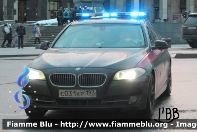 Bmw 528
Российская Федерация - Federazione Russa
федеральную полицию - Polizia Federale 
Polizia Giudiziaria e Anticorruzione
