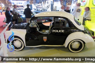 Renault 4CV
France - Francia
Prefecture De Police 
