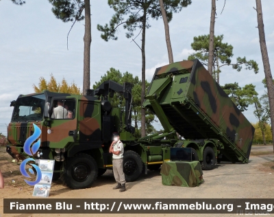 Iveco M320.45 WM
France - Francia
Armée de Terre
PPLOG (Porteur Polyvalent LOGistique) allestimento Soframe
Parole chiave: Iveco M320.45_WM