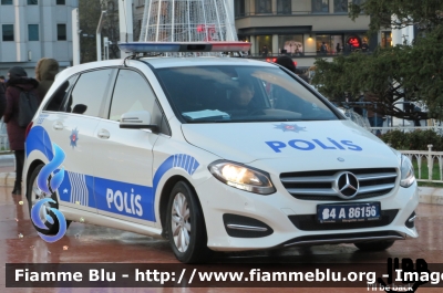 Mercedes-Benz Classe B
Türkiye Cumhuriyeti - Turchia
Polis - Polizia
