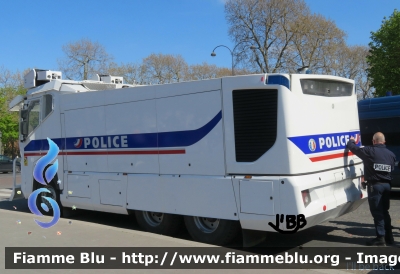 Renault Kerax
France - Francia
Police Nationale
Direction Opérationnelle des Services Techniques et Logistiques (DOSTL)
