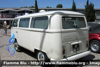 Volkswagen Transporter T2
Portugal - Portogallo
Marinha Portuguesa 
Veicolo storico in forza alla Marina Militare Portoghese dal 1969 al 2009
Parole chiave: Ambulanza Volkswagen Transporter_T2