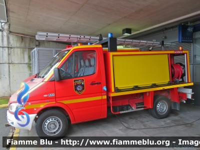 Mercedes-Benz Sprinter II serie
Francia - France
Sapeurs Pompiers Aeroport Toulouse Blagnac
