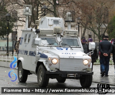 Land Rover Defender / Otocar
Türkiye Cumhuriyeti - Turchia
Polis - Polizia
S7
