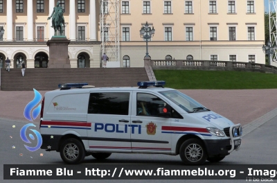 Mercedes-Benz Vito II serie
Kongeriket Norge - Kongeriket Noreg - Norvegia
Politi - Polizia 
Parole chiave: Mercede-Benz Vito_IIserie