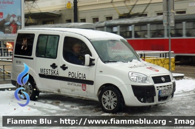 Fiat Doblò II serie
Slovenská Republika - Slovacchia
Mestska Policia Bratislava - Polizia Locale Bratislava
Parole chiave: Fiat Doblo_IIserie