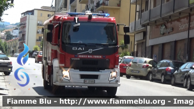 Volvo FL 290 IV serie
Vigili del Fuoco
Comando Provinciale di Cosenza
Distaccamento Permanente di Rende (CS)
Allestimento BAI
VF 27464
Parole chiave: Volvo FL_290_IVserie VF27646