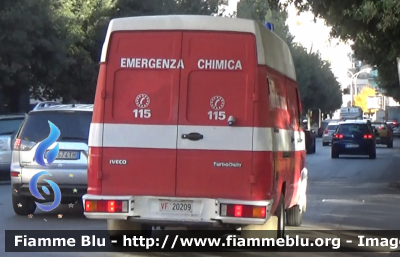 Iveco Daily II serie
Vigili del Fuoco
Comando Provinciale di Cosenza
Nucleo NBCR
Unità Emergenza Chimica
VF 20209
Parole chiave: Iveco Daily_IIserie VF20209