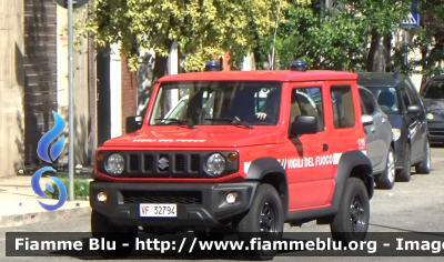 Suzuki Jimny III serie
Vigili del Fuoco
Comando Provinciale di Cosenza
Allestimento Ciabilli
VF 32794
Parole chiave: Suzuki Jimny_IIserie VF32794