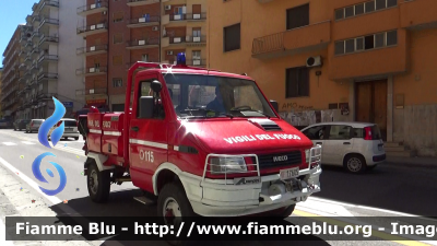 Iveco Fauno
Vigili del Fuoco
Comando Provinciale di Cosenza
VF 17605
Parole chiave: Iveco_Fauno_VF_17605_Cosenza