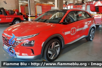 Hyundai Nexo
Vigili del Fuoco
Corpo Permanente di Bolzano
Berufsfeuerwehr Bozen
Autoveicolo del Comandante
VF 001 BZ
Parole chiave: Hyundai Nexo VF001BZ