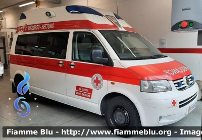 Volkswagen Transporter T5 
Croce Rossa Italiana - Sede della Val Gardena
Italienisches Rotes Kreuz - Sektion Gröden
Crousc Checena Italiana - Seziun de Gherdëina
Allestimento AmbulanzMobile
CRI A 066 D
Parole chiave: Volkswagen Transporter_T5 croce_rossa_valgardena CRIA066D