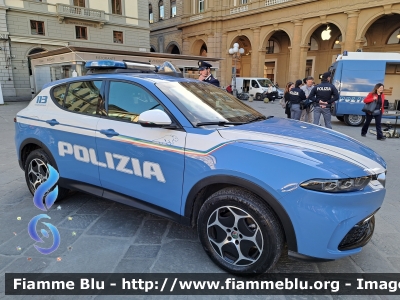 Alfa Romeo Tonale
Polizia di Stato
Squadra Volante
Allestimento FCA
POLIZIA M8053
Parole chiave: Alfa-Romeo Tonale POLIZIAM8053