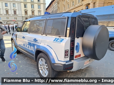 Land Rover Defender Hardtop 110 II serie
Polizia di Stato 
Reparto Mobile
POLIZIA M9350
Parole chiave: Land_Rover Defender_110_IIserie POLIZIAM9350