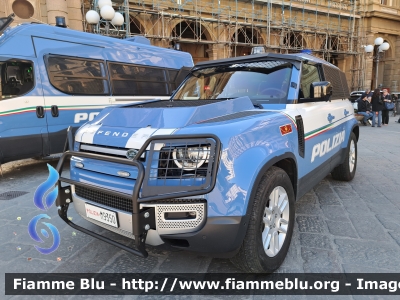 Land Rover Defender Hardtop 110 II serie
Polizia di Stato 
Reparto Mobile
POLIZIA M9350
Parole chiave: Land_Rover Defender_110_IIserie POLIZIAM9350