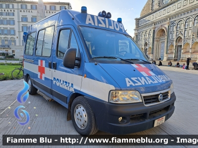 Fiat Ducato III serie
Polizia di Stato
Servizio Sanitario
Ambulanza 
Allestimento Bollanti
POLIZIA F4072
Parole chiave: Fiat Ducato_IIIserie POLIZIAF4072