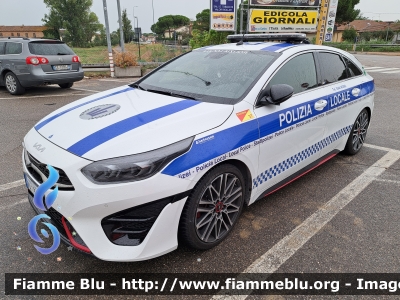 Kia ProCeed GT II serie
Polizia Locale di Ravenna
Nucleo Pronto Intervento
Automezzo 37
Allestimento Bertazzoni
POLIZIA LOCALE YA 196 AV
Parole chiave: Kia ProCeed_IIserie POLIZIALOCALEYA196AV