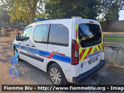 Citroën Berlingo III serie
France - Francia
Police Municipale de Carcassonne - Polizia Municipale di Carcassonne
Équipe cynophile - Nucleo cinofili
Parole chiave: Citroen Berlingo_IIIserie carcassonne