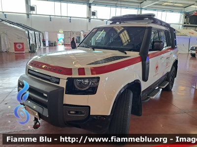 Land Rover Defender 130
Croce Rossa Italiana
Comitato Nazionale
IT 99 23-55
CRI 130 AJ
Parole chiave: Land Rover Defender_130 CRI130AJ