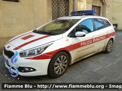 Kia Cee'd StationWagon
Polizia Municipale San Giovanni Valdarno (AR)
Allestimento Ciabilli
Auto 49
POLIZIA LOCALE YA 496 AH
Parole chiave: Kia Cee&#039;d_StationWagon POLIZIALOCALEYA496AH