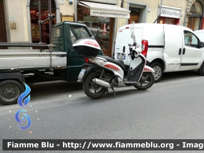 Honda SH125i
Polizia Municipale di Firenze
Scooter di servizio
Motoveicolo 368
POLIZIA LOCALE YA00955
Parole chiave: Honda SH125i POLIZIALOCALEYA00955