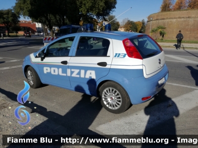 Fiat Punto VI serie
Polizia di Stato
POLIZA N5032

In servizio al Lucca Comics 2017
Parole chiave: Fiat Punto_VIserie POLIZAN0532