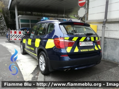 BMW X3 I serie
Schweiz - Suisse - Svizra - Svizzera
Guardie di Confine - Grenzwachtkorps - Garde-frontières
TI 252860
Parole chiave: BMW X3_Iserie guardie_di_confine TI252860