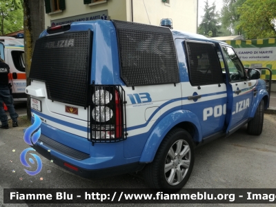 Land Rover Discovery 4
Polizia di Stato
Reparto Mobile Firenze
Allestimento Marazzi
Decorazione Grafica Artlantis
POLIZIA M2779
Parole chiave: Land_Rover_Discovery_4 reparto_mobile POLIZIAM2779