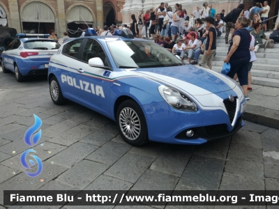 Alfa Romeo Nuova Giulietta Restyle
Polizia di Stato
Polizia Stradale
Allestimento NCT - Grafica Artlantis
POLIZIA M2807
Parole chiave: Alfa_Romeo Nuova_Giulietta_restyle POLIZIAM2807