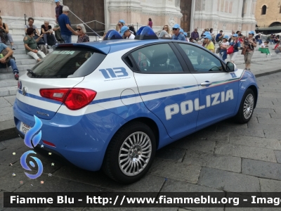 Alfa Romeo Nuova Giulietta Restyle
Polizia di Stato
Polizia Stradale
Allestimento NCT - Grafica Artlantis
POLIZIA M2807
Parole chiave: Alfa_Romeo Nuova_Giulietta_restyle POLIZIAM2807