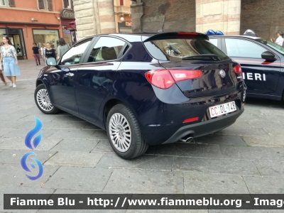 Alfa Romeo Giulietta Restyle
Arma dei Carabinieri
CC DL 148
Parole chiave: Alfa_Romeo Giulietta_restyle CCDL148