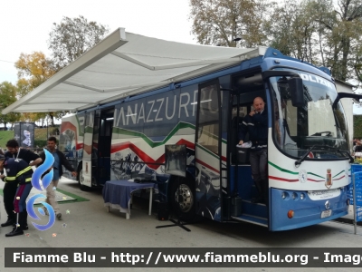 Irisbus DallaVia Tiziano
Polizia di Stato
Polizia Stradale
Pullman Azzurro
POLIZIA F1206

In esposizione al Lucca Comics 2018
Parole chiave: Irisbus Dallavia_Tiziano POLIZIAF1206